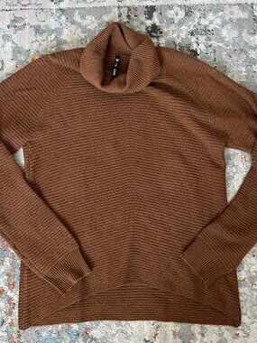 XS - KUHL - Brown Turtle-Neck Sweater